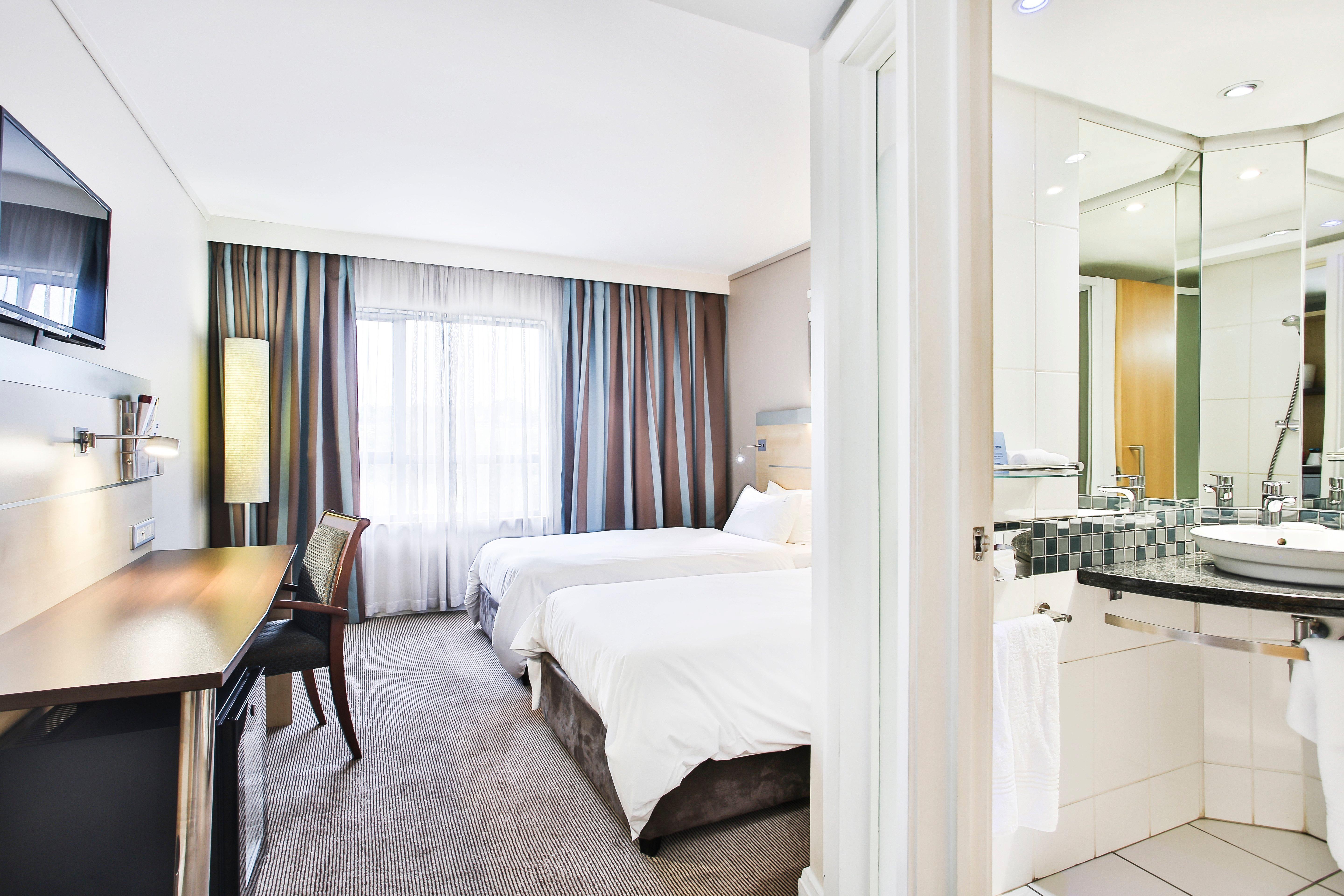 Holiday Inn Express Sandton-Woodmead By Ihg Extérieur photo