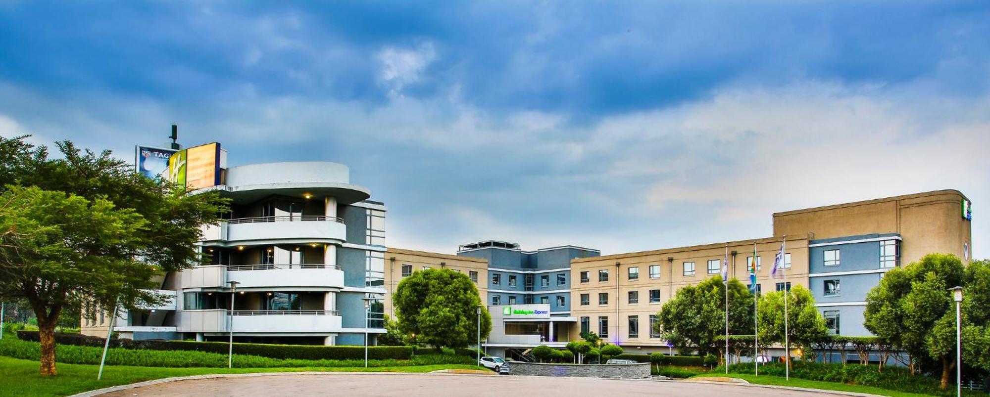 Holiday Inn Express Sandton-Woodmead By Ihg Extérieur photo